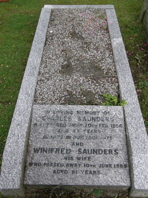 SAUNDERS